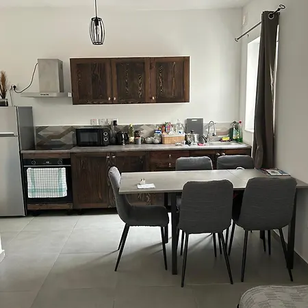 Penthouse No 8