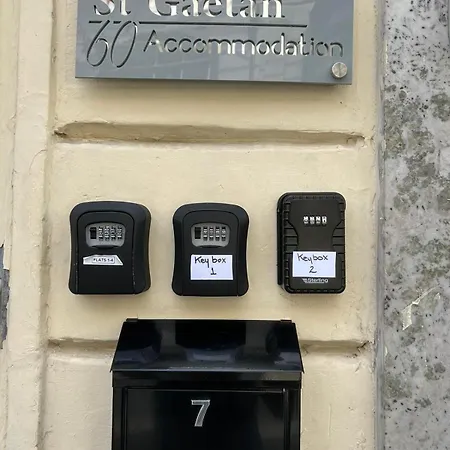 Apartment Penthouse No 8 *