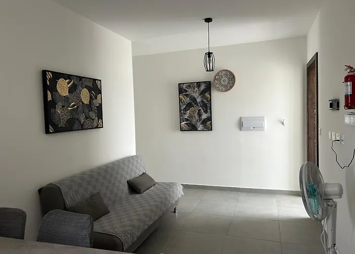 Penthouse No 8 * Hamrun